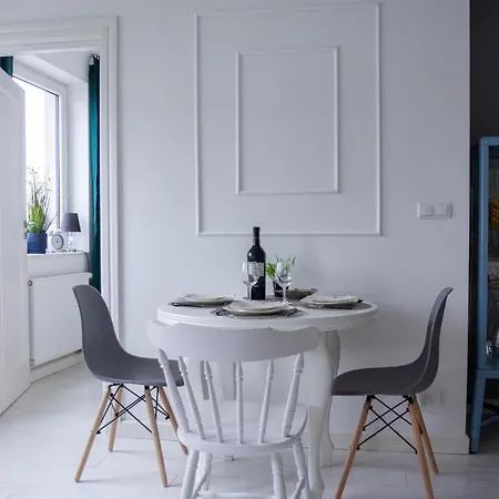 Apartmán M&r Travel&business Premium Skoroszewska - Free Wifi - Self Check-in - Enel-med - Fv - Close The Center